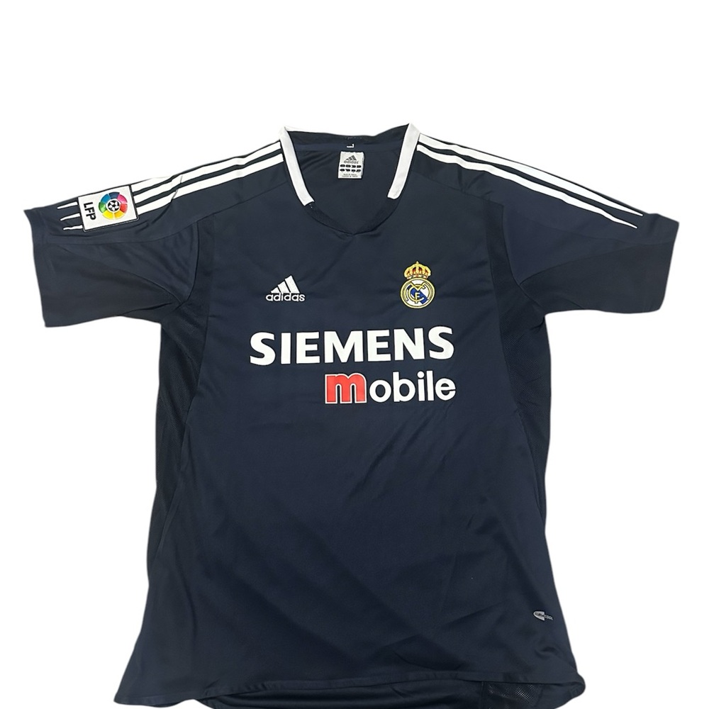 2004/05 retro Real Madrid away kit. David Beckham soccer football jersey. NWT